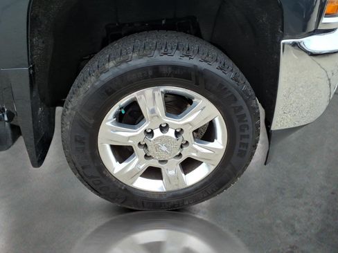 Used 2018 Chevrolet Silverado 2500 LTZ w/ Duramax Plus Package AWD/4WD image 10