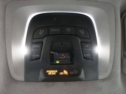Used 2024 Toyota Corolla Cross XLE w/ Convenience Package AWD/4WD image 34