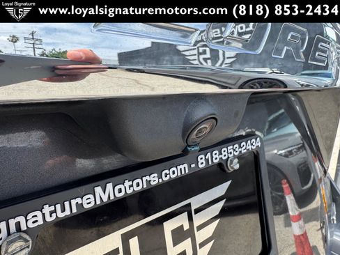 Used 2020 Ford Explorer XLT image 10