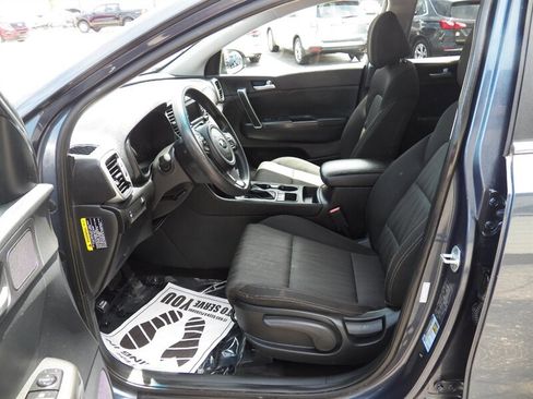 Used 2017 Kia Sportage LX AWD/4WD image 5