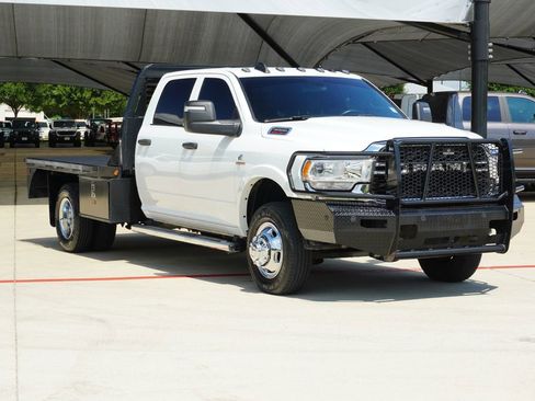 Used 2024 RAM 3500 Tradesman w/ Chrome Appearance Group AWD/4WD image 6