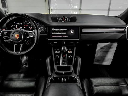 Used 2023 Porsche Cayenne Base image 23