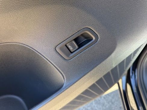 Used 2026 Volkswagen Atlas SE image 31