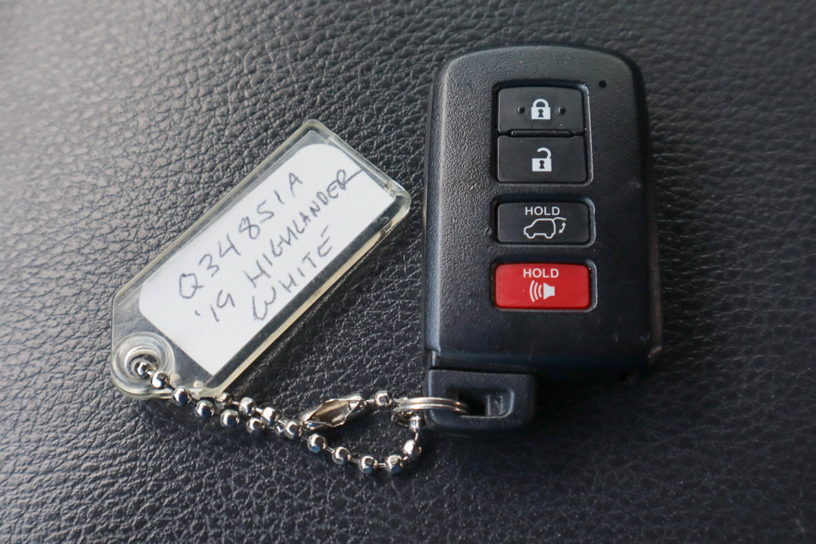 Used 2019 Toyota Highlander XLE AWD/4WD image 33