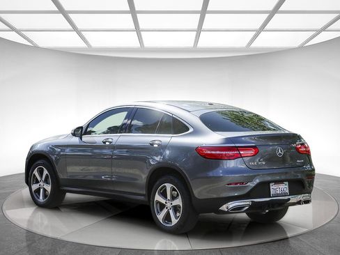 Used 2017 Mercedes-Benz GLC 300 4MATIC Coupe image 2