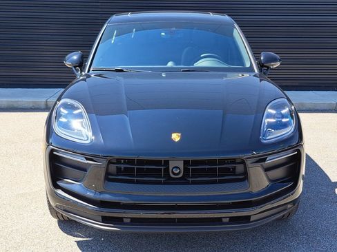 Used 2025 Porsche Macan image 10