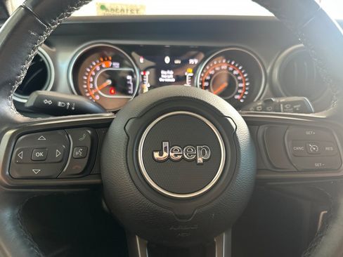 Used 2021 Jeep Wrangler Unlimited Sport AWD/4WD image 28