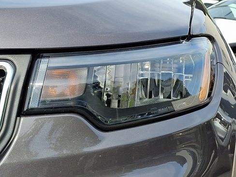 Certified 2024 Jeep Compass Latitude AWD/4WD image 9