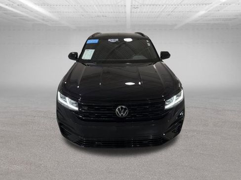 Certified 2023 Volkswagen Atlas Cross Sport SEL R-Line AWD/4WD image 3