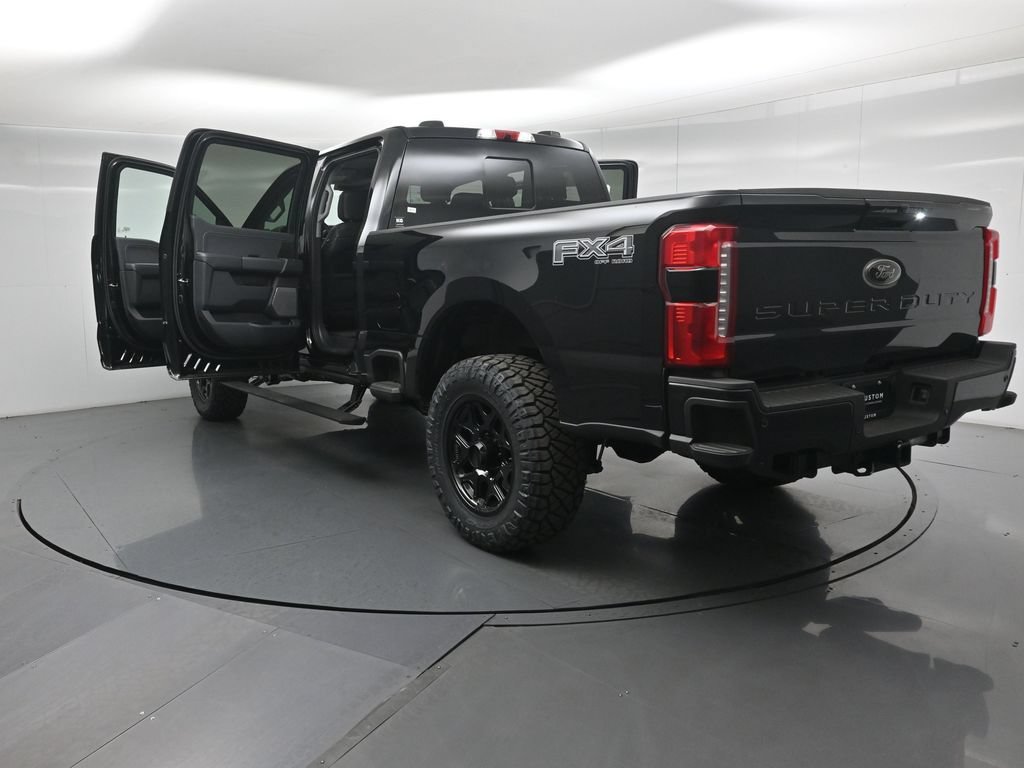 New 2026 Ford F250 Lariat w/ Black Appearance Package AWD/4WD image 33