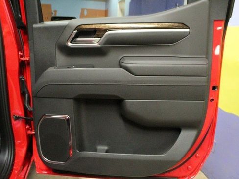 New 2026 GMC Sierra 1500 Elevation image 11