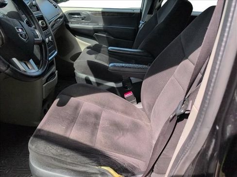 Used 2014 Dodge Grand Caravan American Value Package w/ UConnect Hands-Free Group FWD image 4