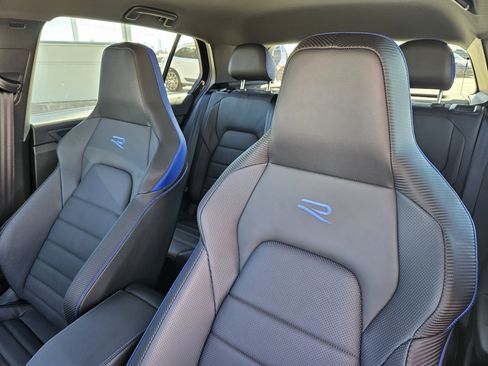 Used 2023 Volkswagen Golf 20th Anniversary Edition image 6