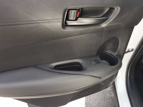 Used 2024 Toyota Corolla Cross LE FWD image 15