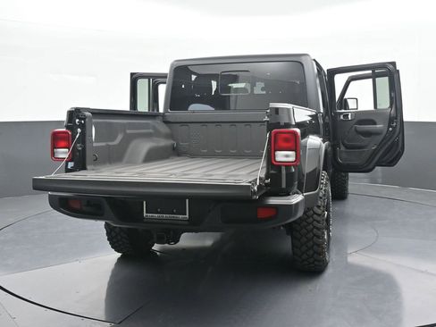 Used 2024 Jeep Gladiator Sport image 78