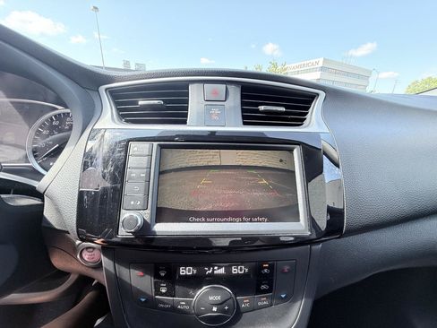 Used 2019 Nissan Sentra SV FWD image 16