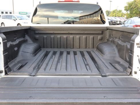 Used 2022 Nissan Frontier SV image 14