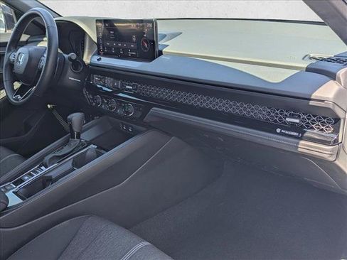 Used 2025 Honda Accord Sport image 21
