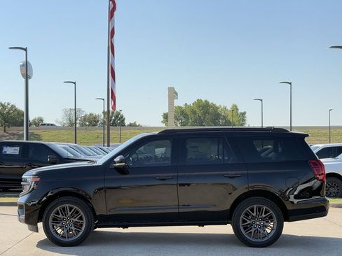 New 2025 Ford Expedition Platinum w/ Stealth Performance Package image 41