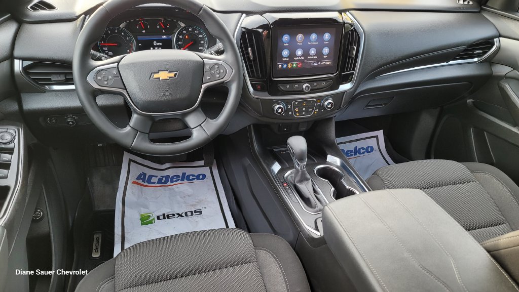 Used 2023 Chevrolet Traverse LT w/ LPO, Cargo Package AWD/4WD image 24