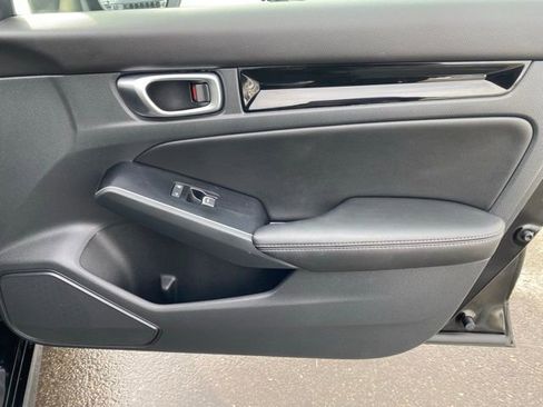 Used 2023 Honda Civic Touring image 32