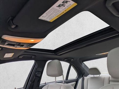Used 2014 Mercedes-Benz C 250 Sedan image 16