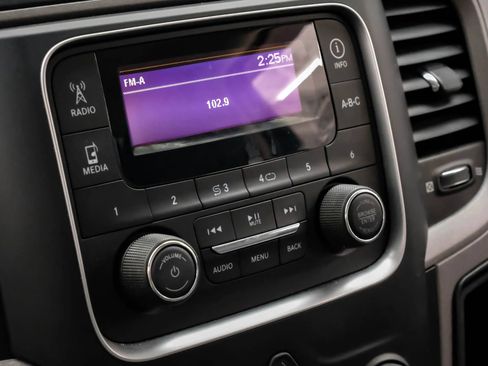 Used 2017 RAM 1500 Express RWD image 23