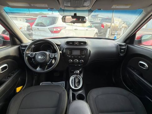 Used 2016 Kia Soul + FWD image 18