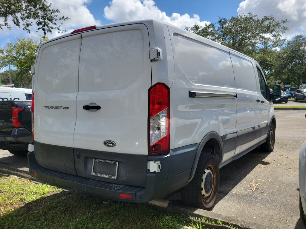 Used 2023 Ford Transit 250 Low Roof w/ Load Area Protection Package RWD image 4