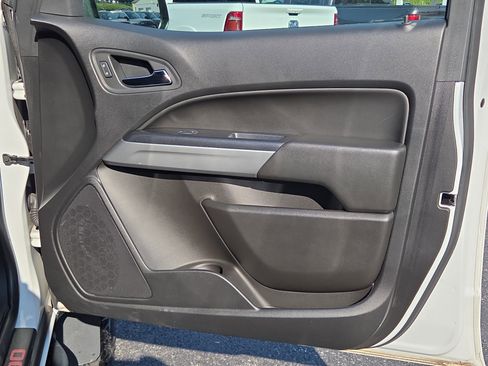 Used 2019 Chevrolet Colorado ZR2 w/ ZR2 Dusk Special Edition AWD/4WD image 17