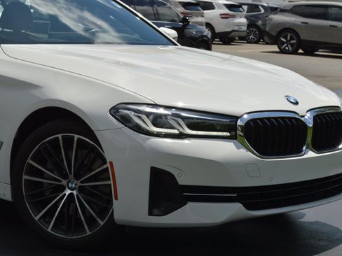 Certified 2023 BMW 530i xDrive w/ Premium Package AWD/4WD image 2
