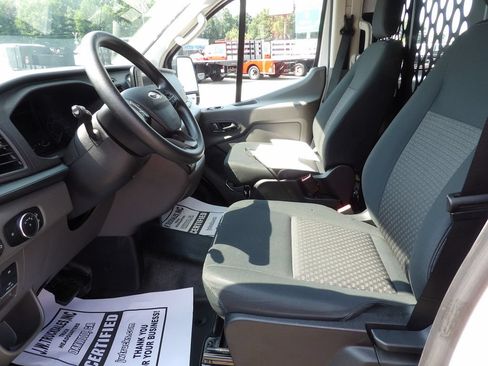 Used 2025 Ford Transit 250 Low Roof w/ Exterior Upgrade Package RWD image 17