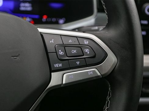 New 2025 Volkswagen Taos SE image 25