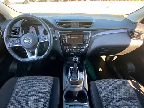 Used 2020 Nissan Rogue Sport SV FWD image 15