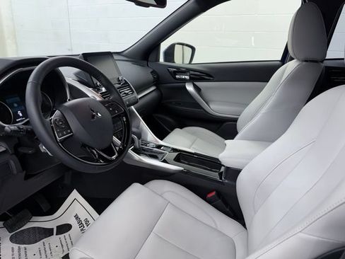 Used 2025 Mitsubishi Eclipse Cross SEL AWD/4WD image 17