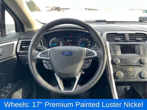 Used 2017 Ford Fusion SE image 21