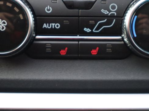 Used 2025 Ford Expedition Platinum image 26