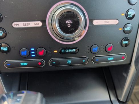 Used 2018 Ford Explorer Limited w/ Equipment Group 301A FWD image 27