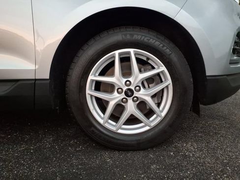 Used 2023 Ford Edge SEL AWD/4WD image 9