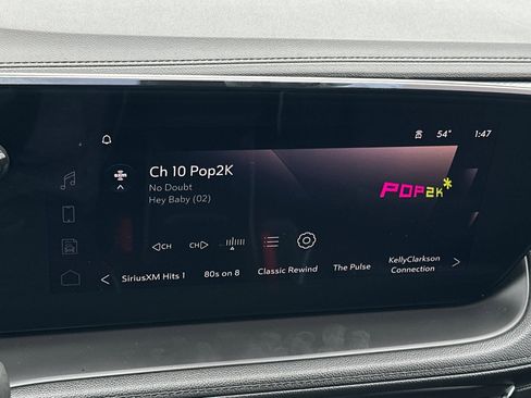 Used 2024 Buick Encore GX Avenir w/ Avenir Convenience Package image 18