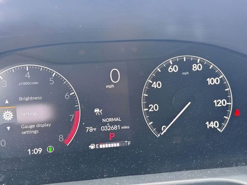 Used 2025 Honda HR-V LX image 21