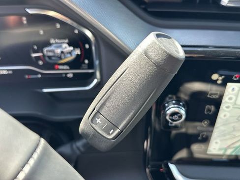 New 2025 GMC Sierra 2500 Denali w/ Technology Package image 16