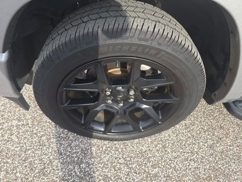 Used 2022 RAM 1500 Laramie RWD image 7