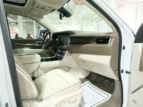 Used 2022 GMC Yukon XL Denali w/ Advanced Technology Package image 34