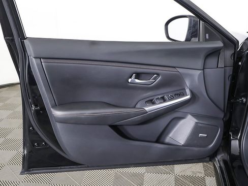 Used 2023 Nissan Sentra SR w/ SR Premium Package image 24