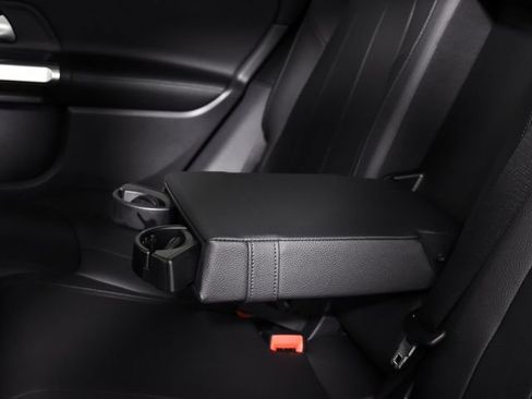 Certified 2025 Mercedes-Benz GLB 250 image 38