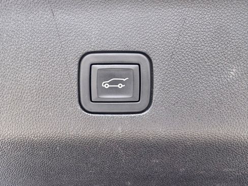 Used 2023 Cadillac Escalade ESV V AWD/4WD image 41