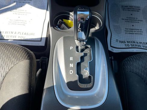 Used 2017 Dodge Journey SE image 13