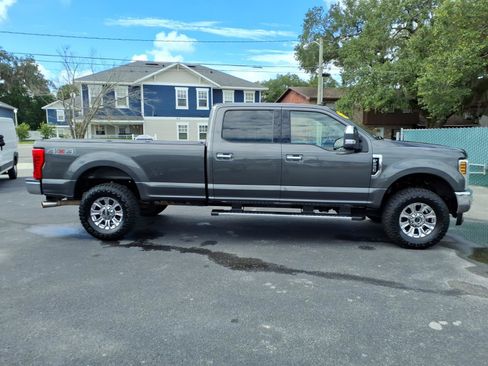 Used 2019 Ford F250 XLT w/ XLT Premium Package AWD/4WD image 6