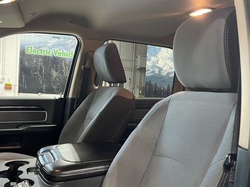 Used 2019 RAM 2500 Big Horn AWD/4WD image 21